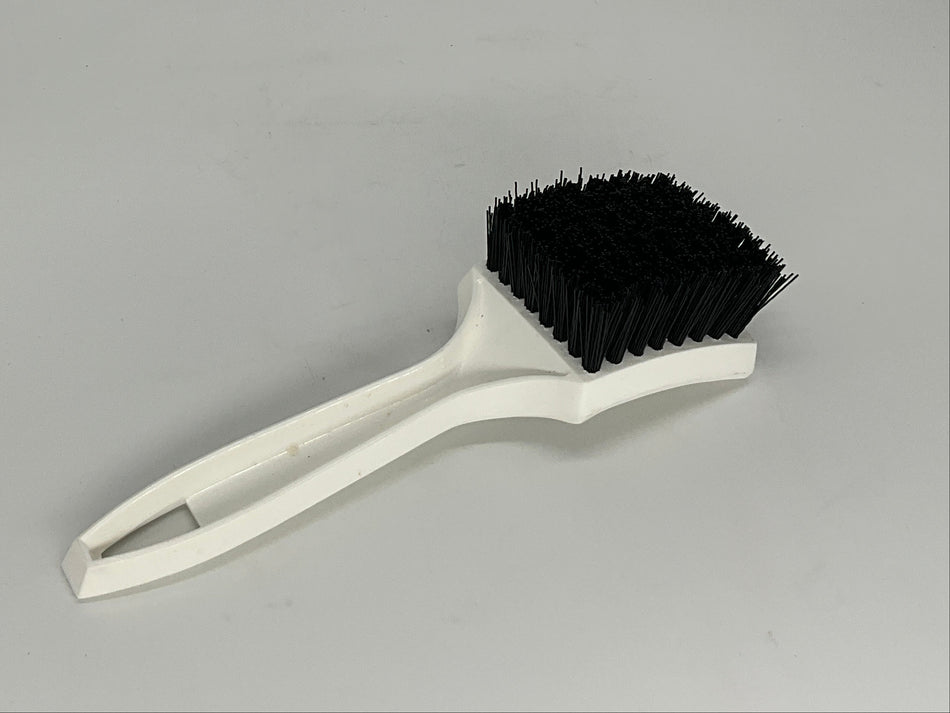 Magnolia White Sidewall Black Nylon Brush